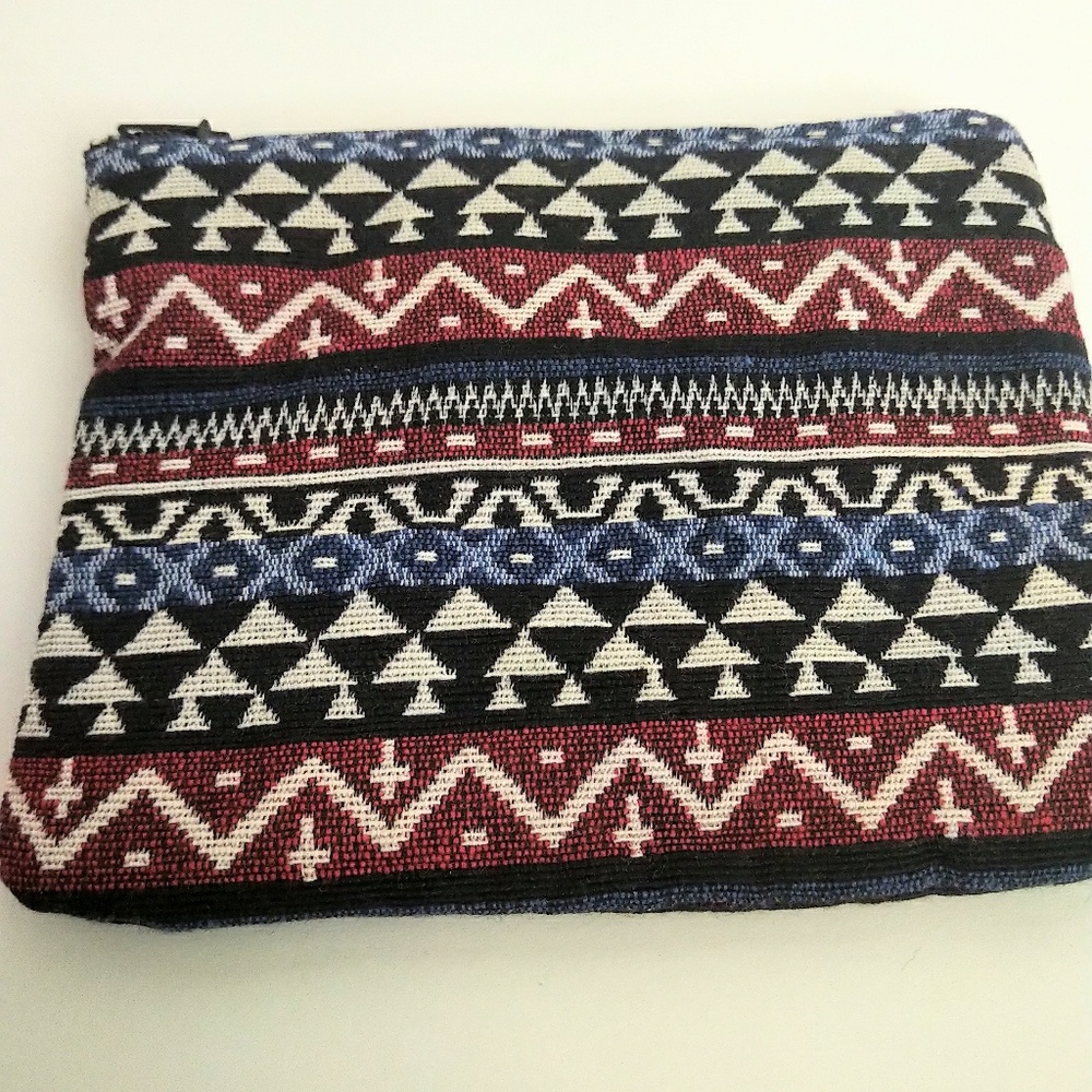 Hand tribal embroidered card holder / coin purse